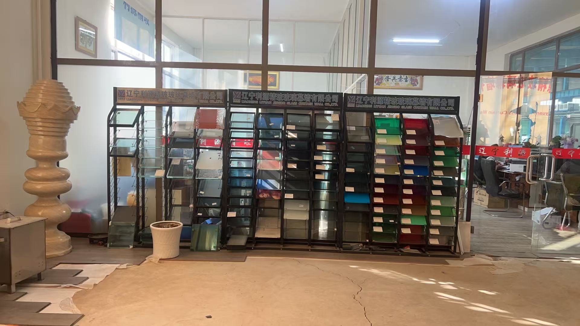 盘锦市工程玻璃批量采购钢化玻璃 - 一站式服务